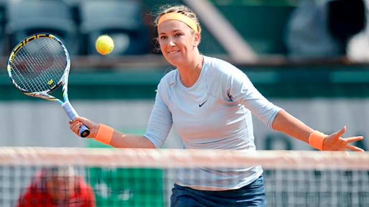 Victoria Azarenka beats Francesca Schiavone at French Open