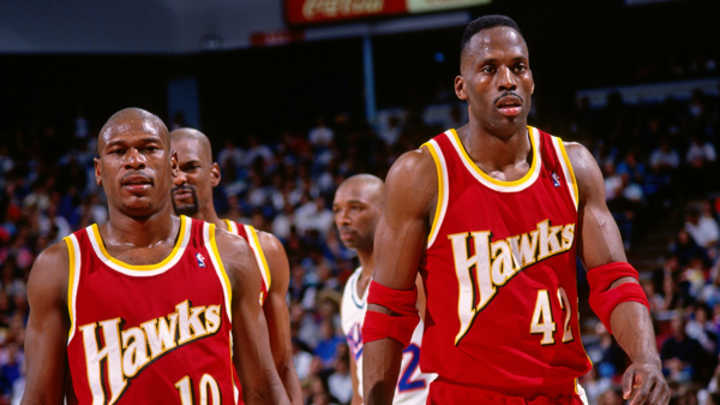 Police: Former NBA All-Star Mookie Blaylock critically injured in car accident