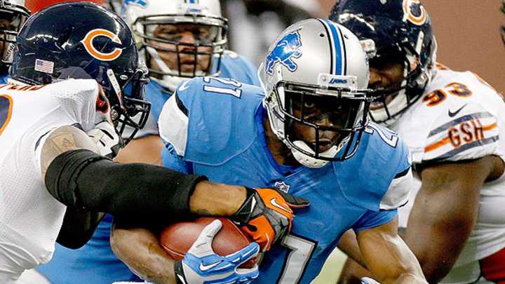 Reggie Bush dazzles Chicago's defense with 37-yard touchdown run