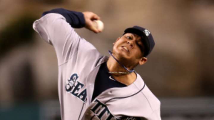Mariners weighing $100M extension for Felix Hernandez