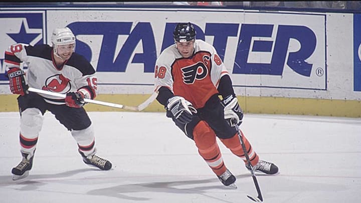 Does Eric Lindros belong in the Hockey Hall of Fame?