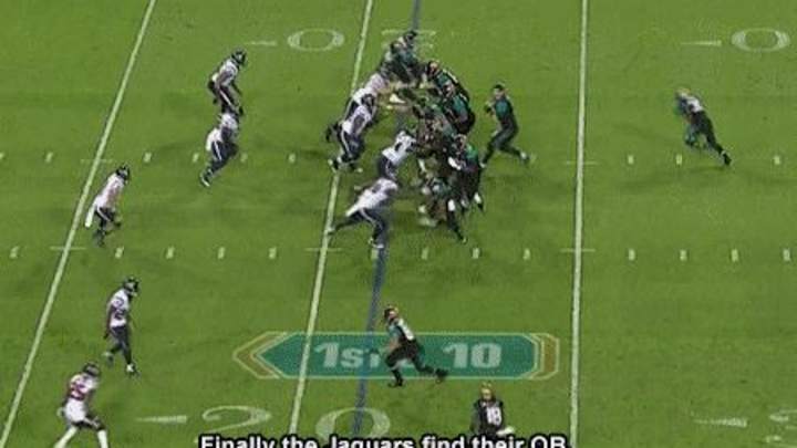 Ace Sanders throws TD pass to Jordan Todman on trick play: GIF