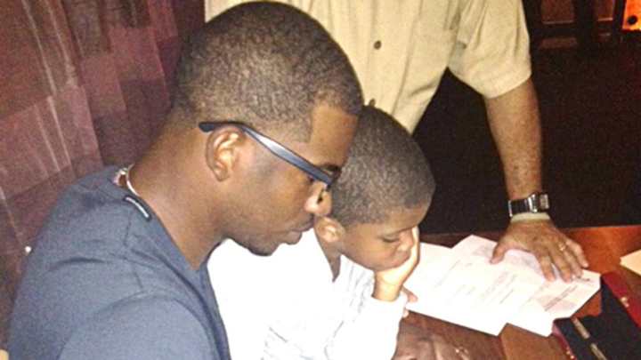 Clippers officially re-sign Chris Paul to five-year contract Clippers officially re-sign Chris Paul to five-year contract