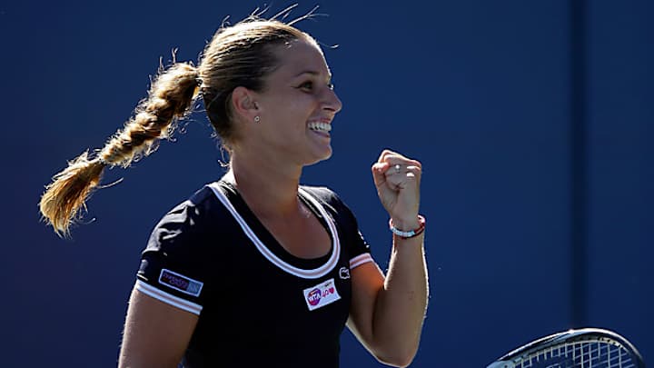 Dominika Cibulkova cruises to Stanford final