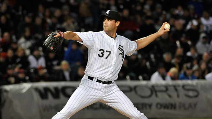 Red Sox acquire lefty Matt Thornton from Chicago to bolster bullpen