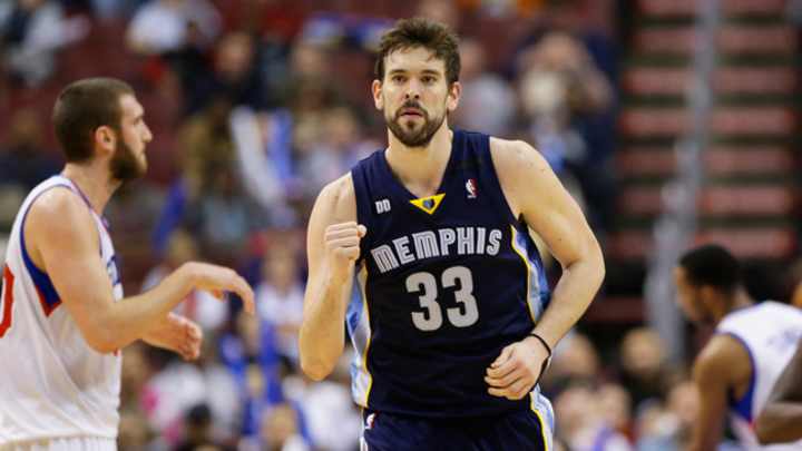 Sixers trying to hang on while awaiting Bynum's return Sixers trying to hang on while awaiting Bynum's return