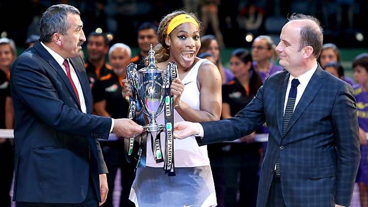Serena Williams rallies past Li Na, wins WTA Championships