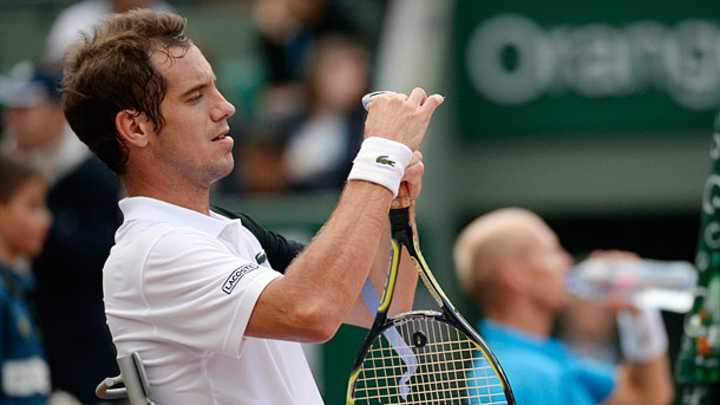 Perma-fists, regrips and ponytail flips: Tennis players' endearing (?) quirks