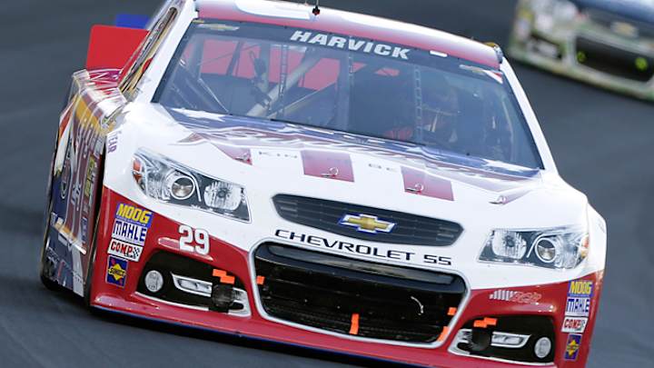 Kevin Harvick pulls away late to capture Coca-Cola 600