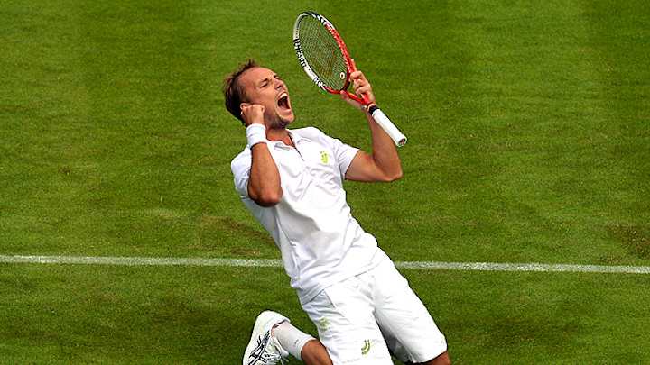 Darcis, who beat Nadal, out of Wimbledon with shoulder injury