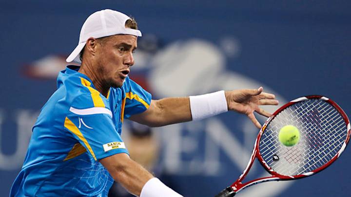 Lleyton Hewitt turns back the clock to stun Juan Martin del Potro