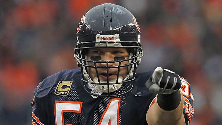 Do-it-all Urlacher's brilliance epitomized by one unforgettable night Do-it-all Urlacher's brilliance epitomized by one unforgettable night