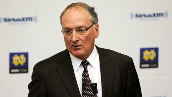 Notre Dame AD encouraging Te'o to speak publicly