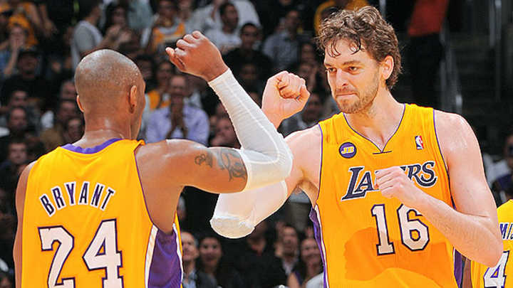 Dwight Howard's departure leaves Lakers pondering a wide-open future