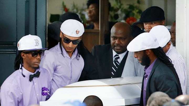 Hernandez, Pats, NFL could face civil suits in wake of Lloyd's murder