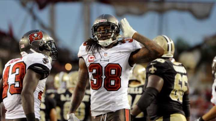 Bucs safety Dashon Goldson suspended one game for helmet-to-helmet hit