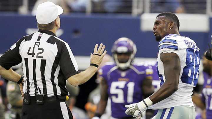 Dez Bryant called for two 15-yard penalties on same play Sunday