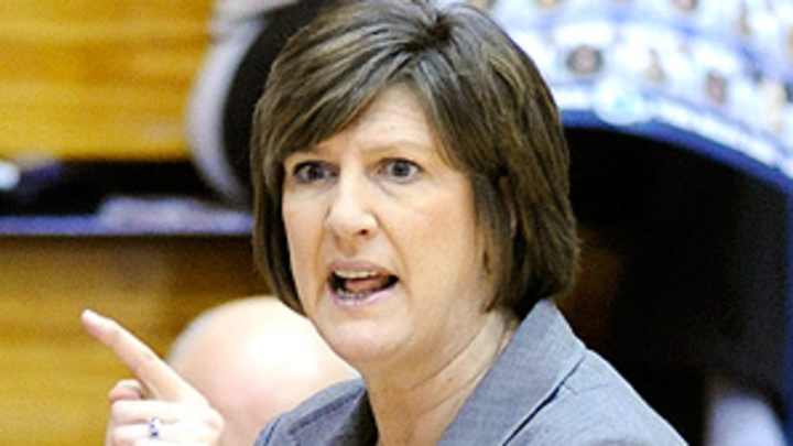 Seton Hall's Anne Donovan named coach of WNBA's Connecticut Sun