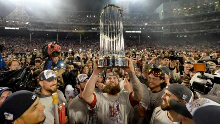 Report: Red Sox to make qualifying offers to Mike Napoli, Jacoby Ellsbury