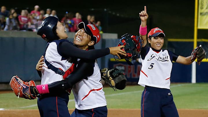Japan unseats U.S. at World Cup of Softball Japan unseats U.S. at World Cup of Softball