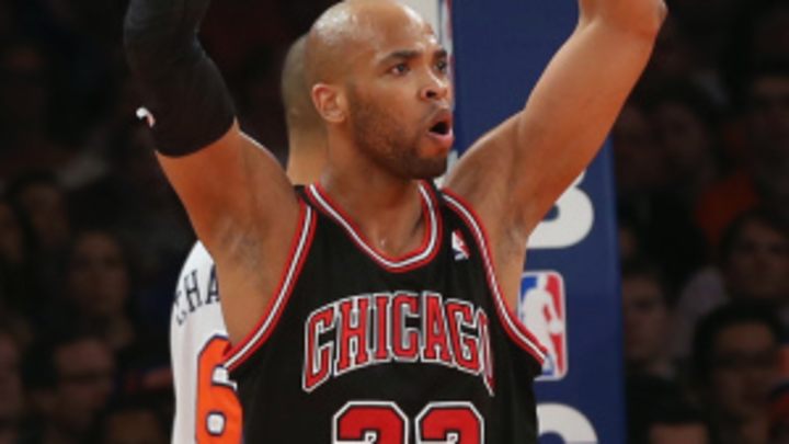 Taj Gibson to miss up to two weeks for Bulls with sprained MCL