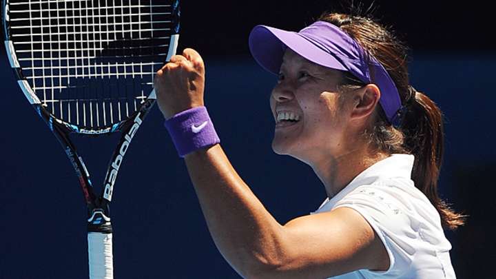 Li Na stuns Sharapova, Azarenka ousts Stephens in Aussie semis Li Na stuns Sharapova, Azarenka ousts Stephens in Aussie semis