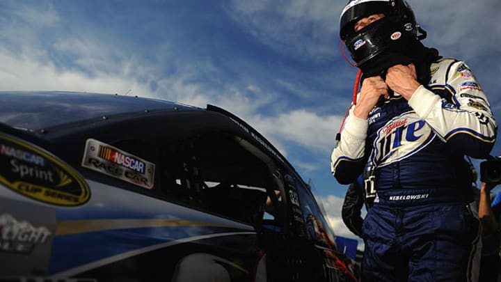 Brad Keselowski wins pole at New Hampshire