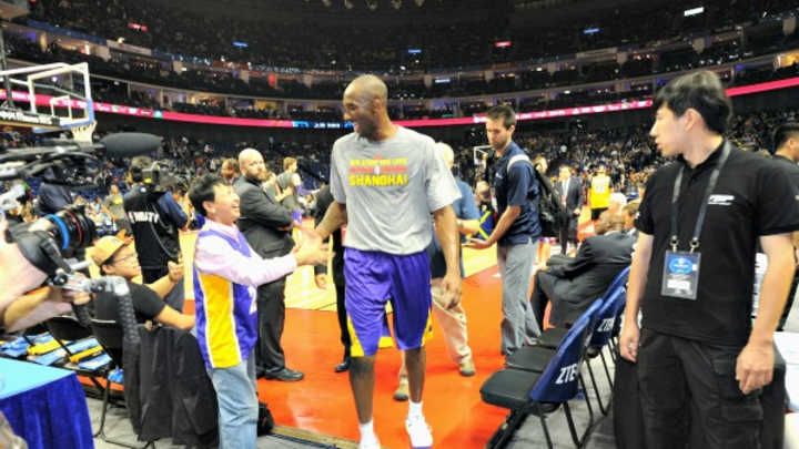 Kobe Bryant still can't fully push off on injured Achilles