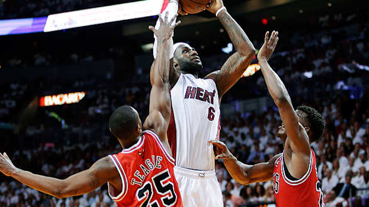 Wise beyond his years, LeBron James isn't fazed by Bulls physical play