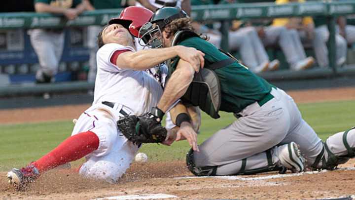 GIF: Kinsler survives nasty home plate collision but Rangers keep taking hits