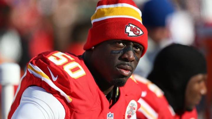 Report: Chiefs LB Justin Houston could miss 2-3 weeks with injured elbow