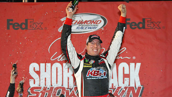 Kyle Busch wins Denny Hamlin Showdown Kyle Busch wins Denny Hamlin Showdown