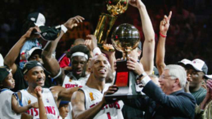 Chauncey Billups returns to Pistons on 2-year, $5M deal Chauncey Billups returns to Pistons on 2-year, $5M deal