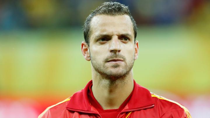 Tottenham pays club-record fee for Valencia's Roberto Soldado