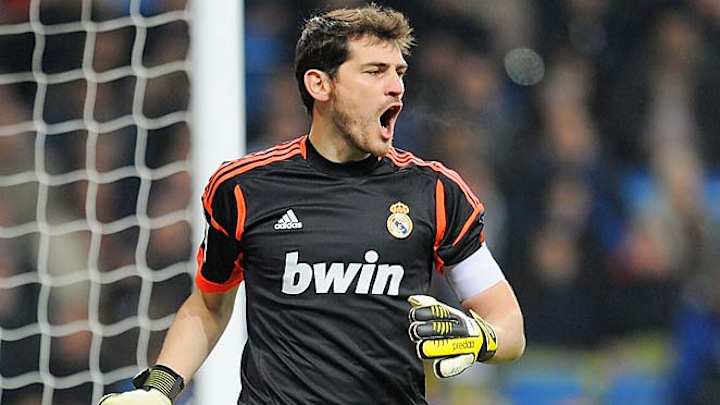Real Madrid goalkeeper Iker Casillas returns to practice