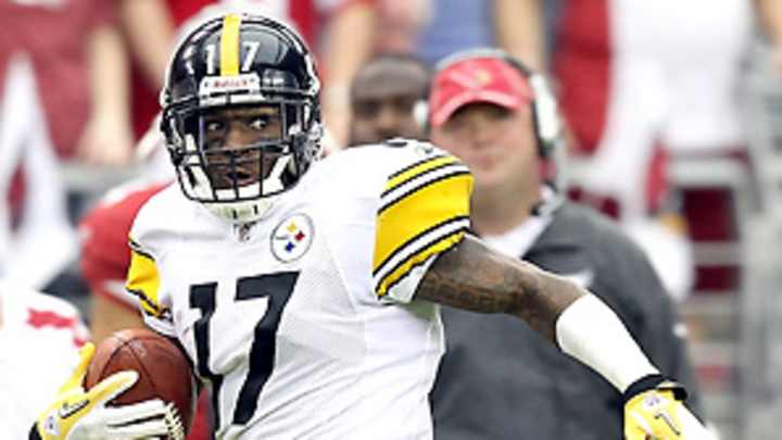 Mike Wallace's dad says he rejected Vikings' $76 million offer to sign with Dolphins Mike Wallace's dad says he rejected Vikings' $76 million offer to sign with Dolphins