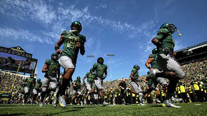 Oregon avoids bowl ban, loses minimal scholarships in NCAA sanctions Oregon avoids bowl ban, loses minimal scholarships in NCAA sanctions