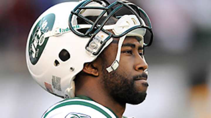 Report: Falcons, 49ers among possible Darrelle Revis trade destinations