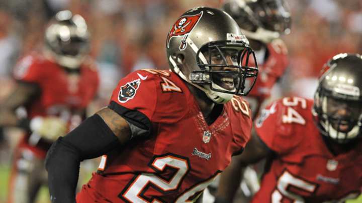 Darrelle Revis says bitter Jets fans won't leave him alone on Twitter