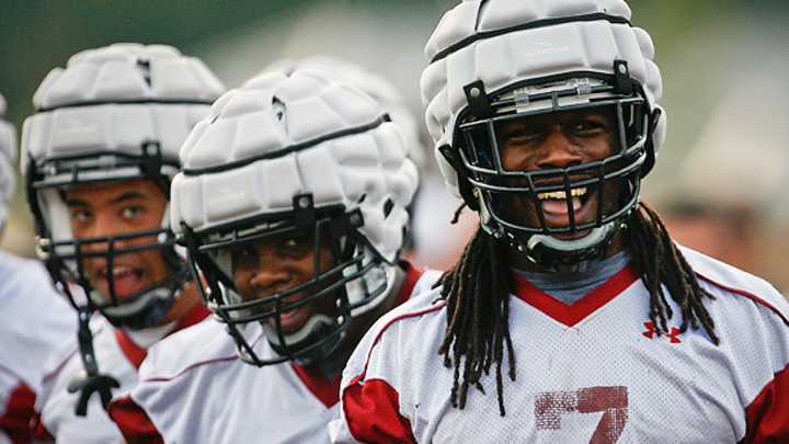 South Carolina says Jadeveon Clowney autographs not an NCAA violation