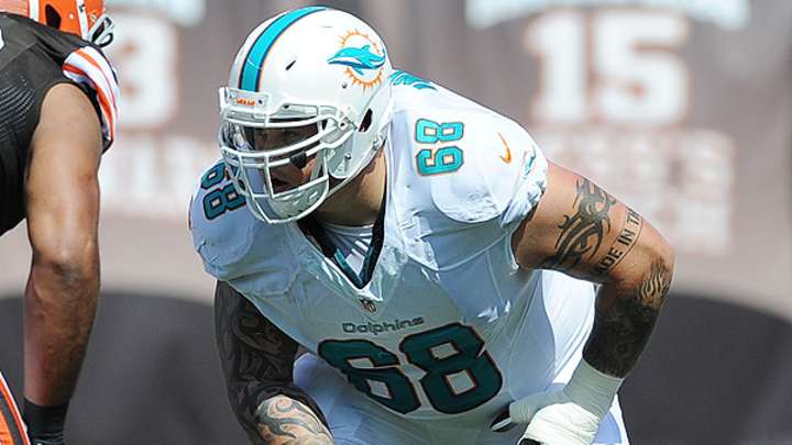 Dolphins suspend Richie Incognito as NFL investigates Jonathan Martin case