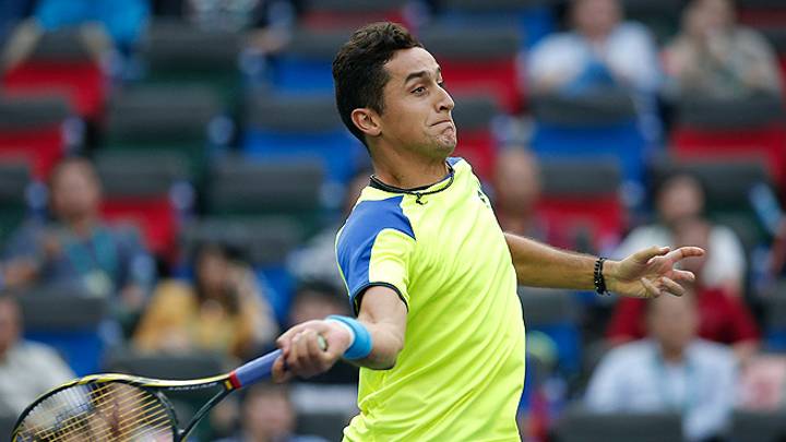 Defending champ Almagro bounces Andujar in Valencia opener
