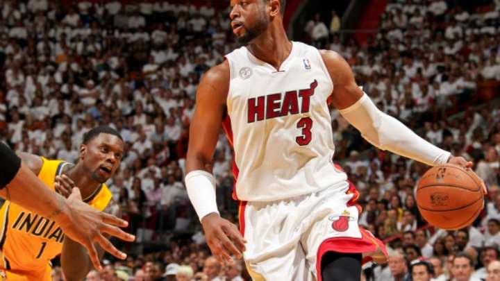 Report: NBA reviewing Dwyane Wade's elbow of Lance Stephenson in Game 2