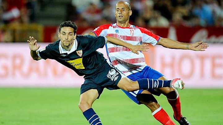 Manchester City signs Jesus Navas from Sevilla