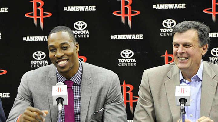 Rockets introduce 'Rocketman' Dwight Howard with press conference, video