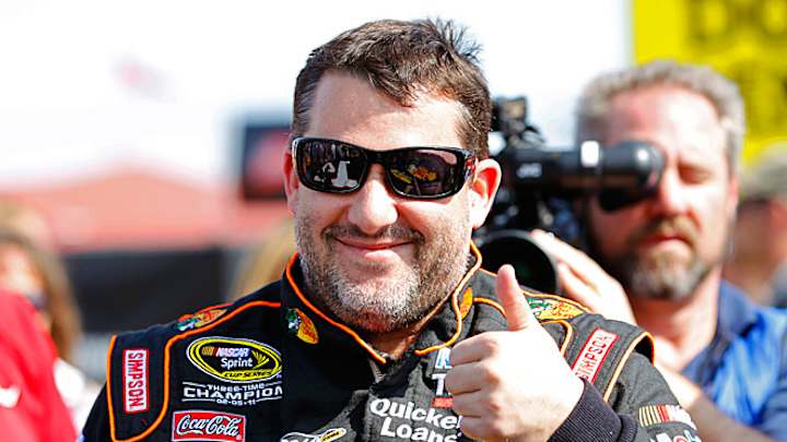 Tony Stewart takes Nationwide race at Daytona