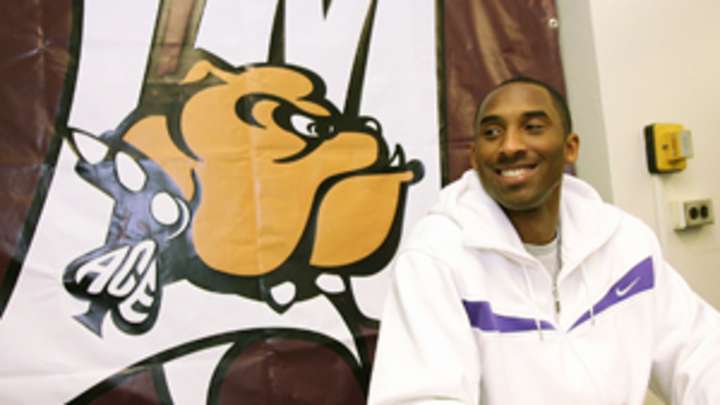 Report: Kobe Bryant's mom auctioning off his high school, pro memorabilia