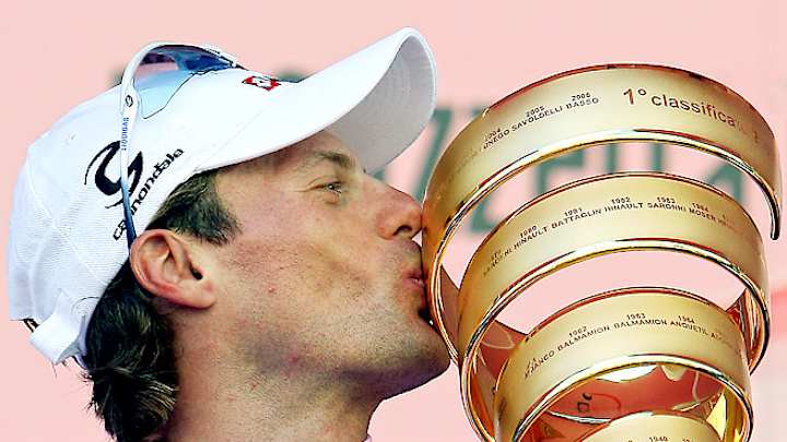 Ex-Giro d'Italia champion Di Luca banned for life for doping