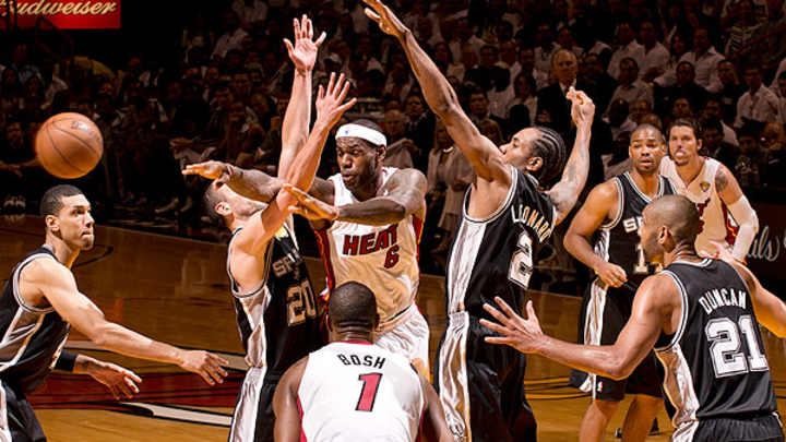 Michael Jordan comparisons a disservice to LeBron James' wide-reaching game