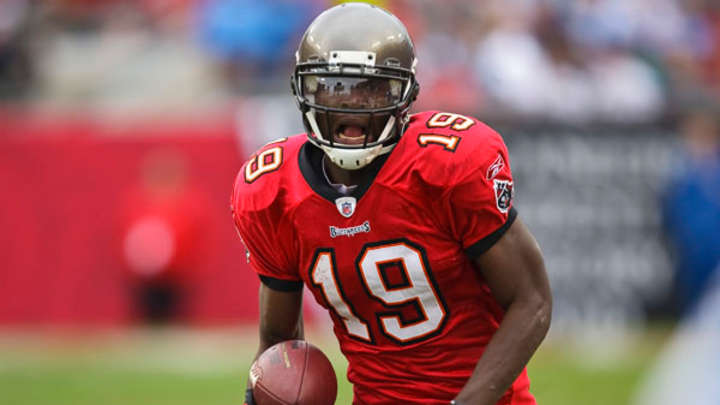 Mike Williams signs 6-year deal with Buccaneers